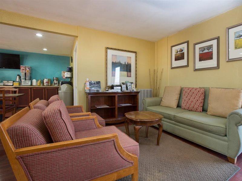 Days Inn By Wyndham Cookeville Kültér fotó