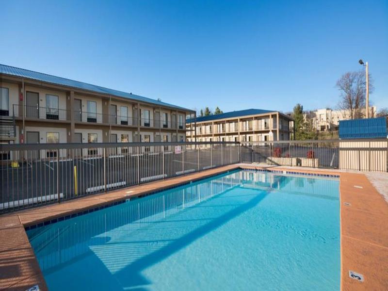 Days Inn By Wyndham Cookeville Kültér fotó