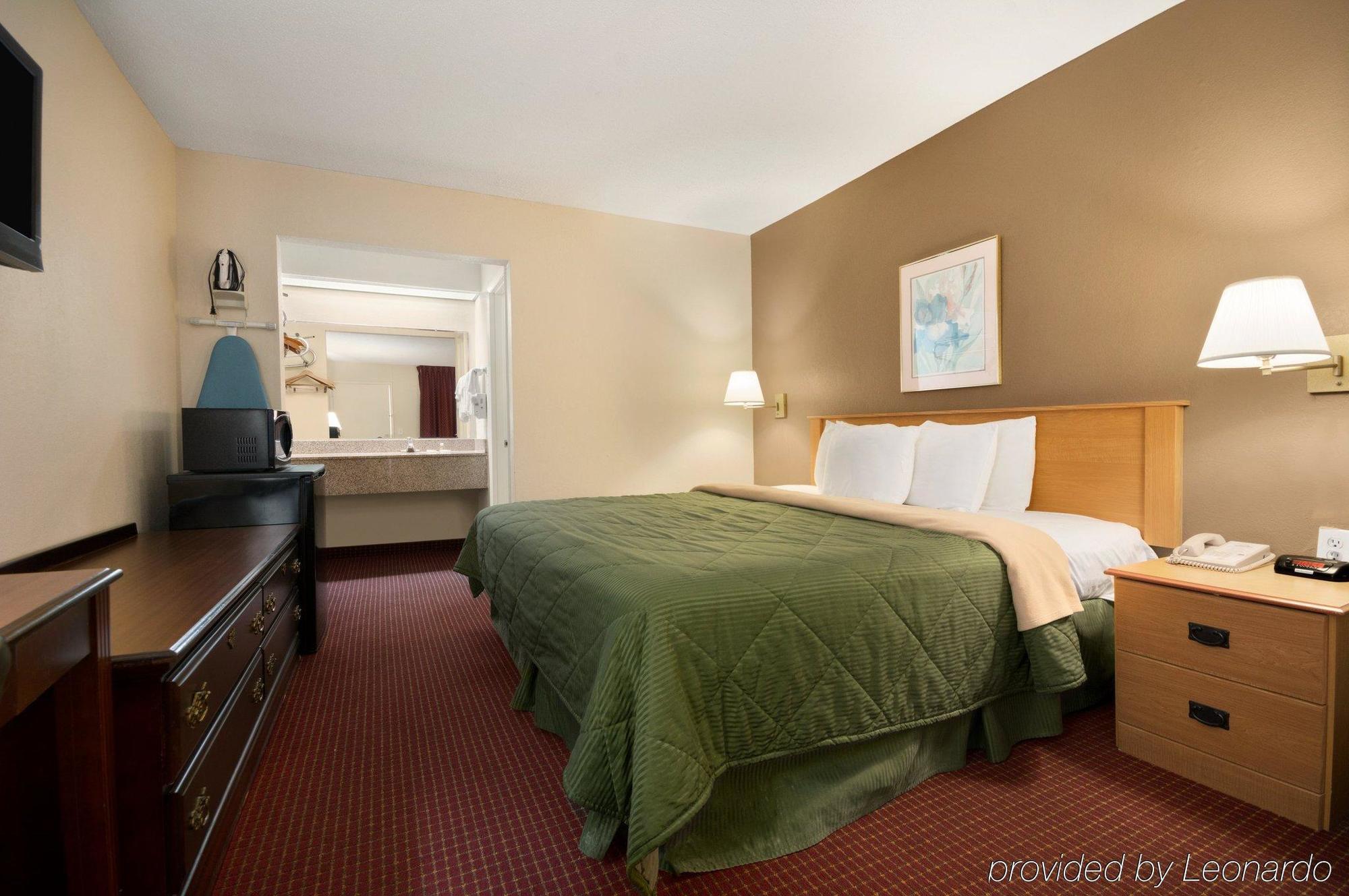 Days Inn By Wyndham Cookeville Kültér fotó